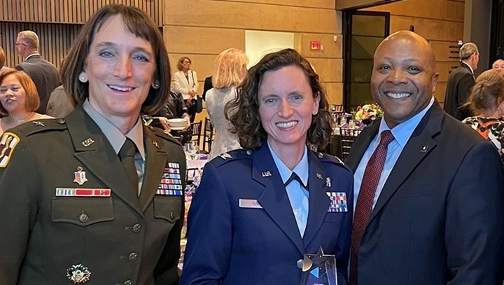 U.S. Air Force Col. (Dr.) Heather Yun, an infectious diseases physician, poses for a photo with U.S. Army Brig. Gen. Deydre Teyhen, commanding general of Brooke Army Medical Center, and retired U.S. Army Brig. Gen. Shan Bagby, former BAMC commander, during the inaugural Heroes of Military Medicine San Antonio awards ceremony held at the San Antonio Botanical Gardens Oct. 20, 2022. 